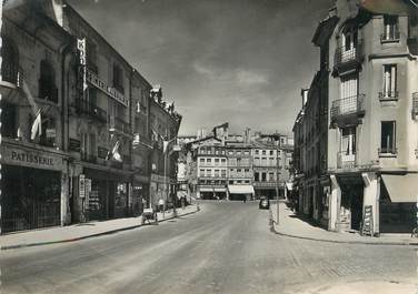 / CPSM FRANCE 55 "Verdun, rue Beaurepaire "