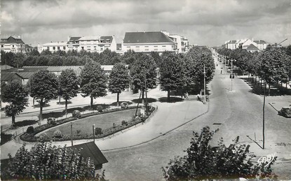 / CPSM FRANCE 56 "Lorient, cours Chazelles"