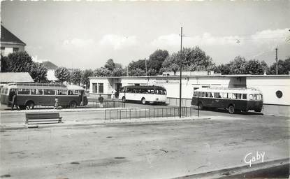 / CPSM FRANCE 56 "Lorient, la gare routière" / BUS