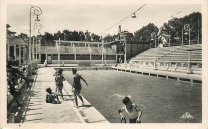 CPSM TUNISIE "Tunis, la piscine municipale"