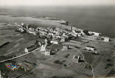 / CPSM FRANCE 56 "Ile de Houat, le village"