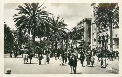 CPSM TUNISIE "Tunis, place de la Résidence "