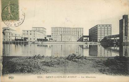 / CPA FRANCE 13 "Saint Louis du Rhone, les minoteries"