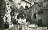 06 Alpe Maritime CPSM FRANCE 06 "Eze, place du Flanet"