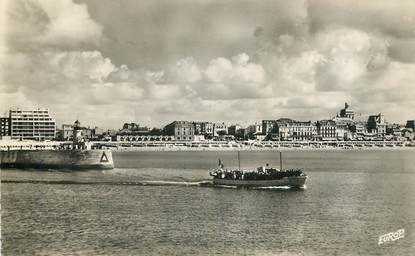 CPSM FRANCE 85 "Sables  d'Olonne, départ du bateau de promenade"