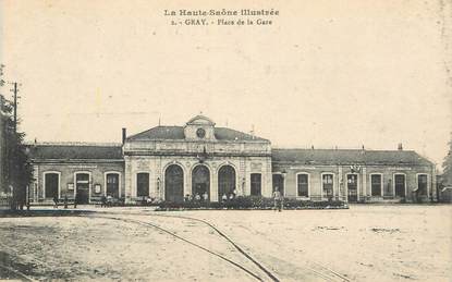 CPA FRANCE  70 "Gray, place de la gare"