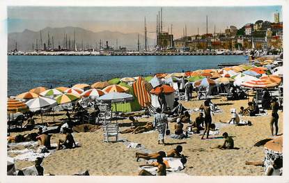 CPSM "Cannes, une plage de la Croisette"