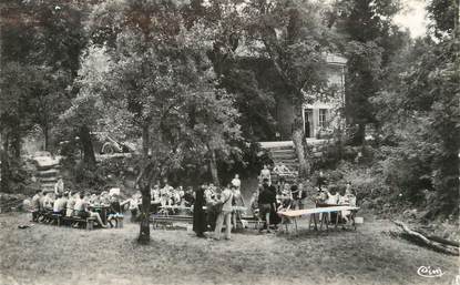 / CPSM FRANCE 01 "Rivoire par Le Balmay, repas en plein air"