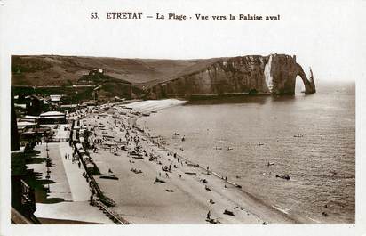 CPSM FRANCE 76 "Etretat, vue sur la falaise aval"