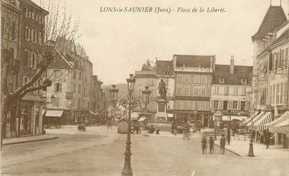 CPA FRANCE 39 "Lons le Saunier, place de la Liberté "