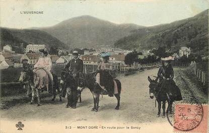 CPA FRANCE 63 "Le Mont Dore, en route pour le Sancy" / ANE