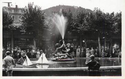 / CPSM FRANCE 63 "La Bourboule, le jet d'eau"