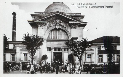 / CPSM FRANCE 63 "La Bourboule, entrée de l'établissement Thermal"